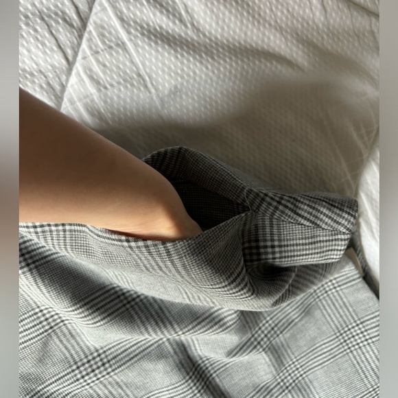 Wilfred Skirt with Pockets - Picture 6 of 7